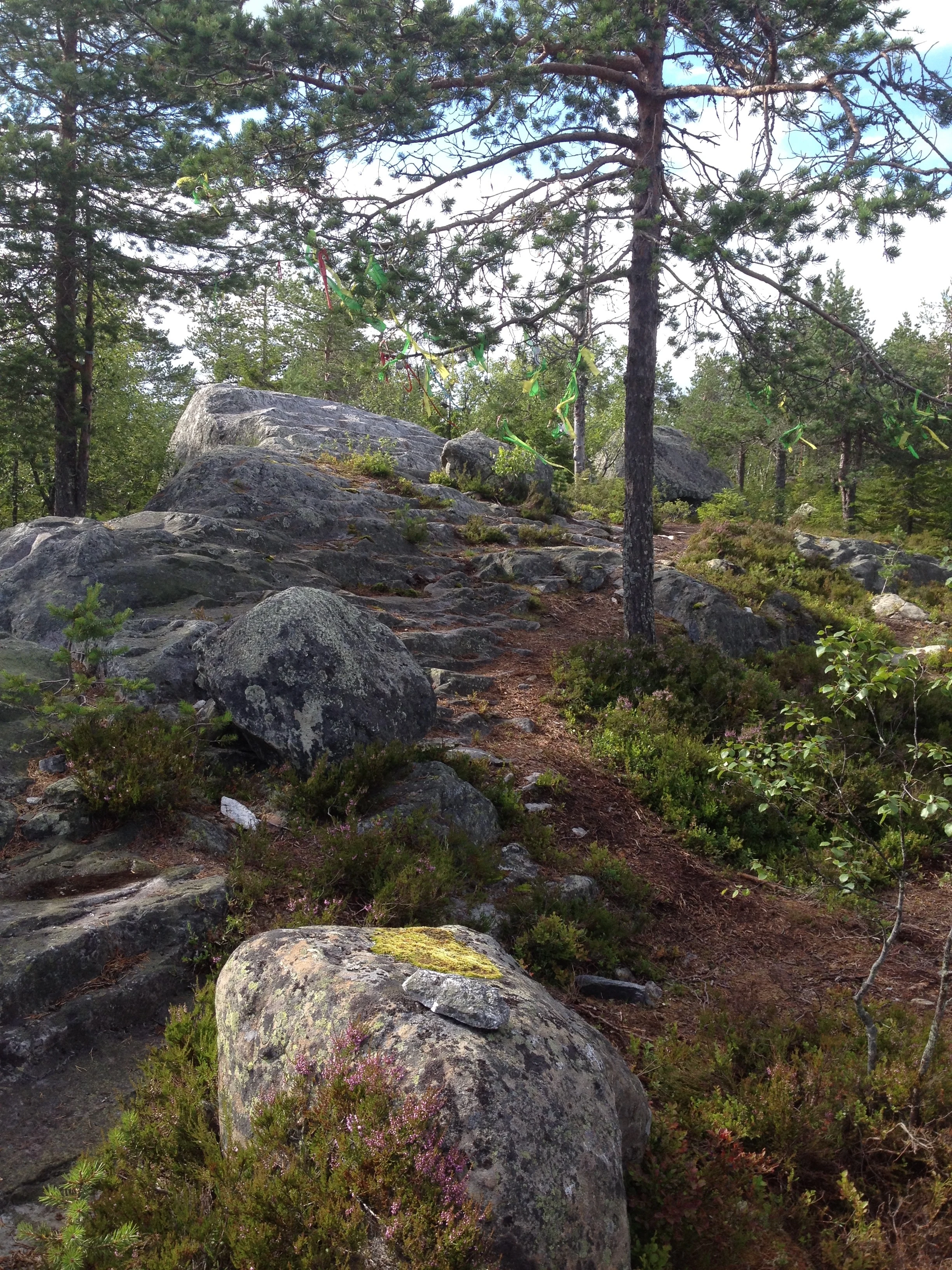 Лестница в небо — 13 ступеней в скале Воттоваары